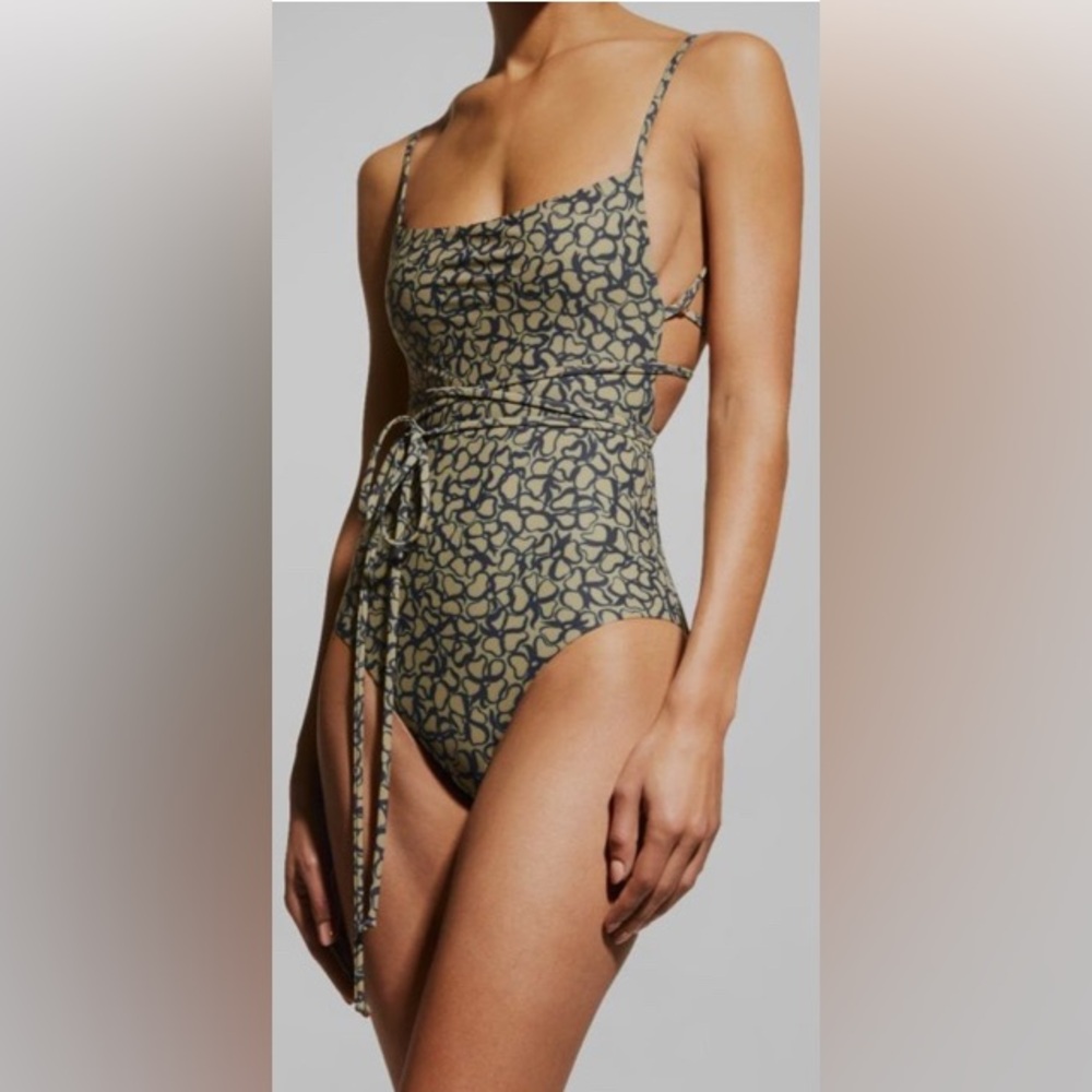 Anemos LA sustainable swimsuit - Picture 3 of 8